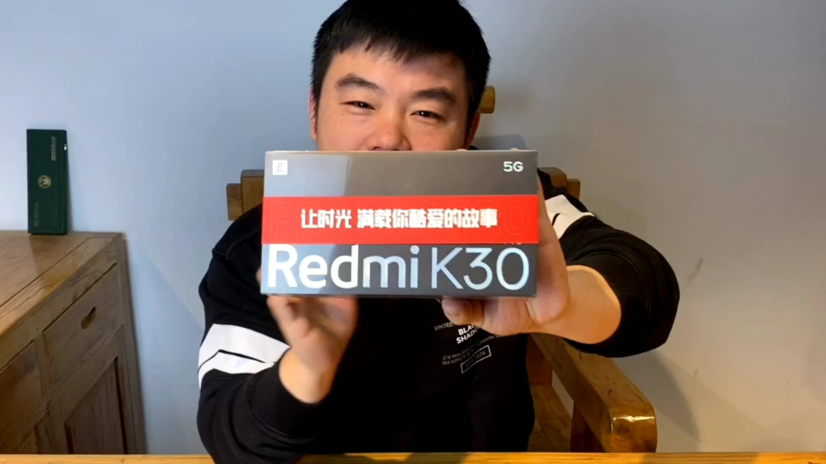 开箱,小米RedmiK30Pro,5G弹出式,真全面屏手机,2999真值吗?